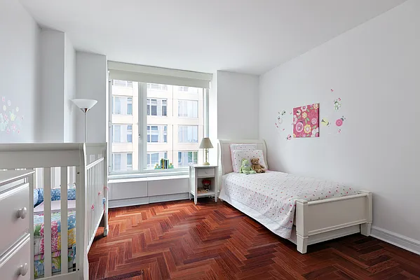 Sold by BLU Real Estate | media 35