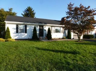 112 Belmont Rd, Cranston, RI 02910