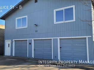 513 Alice St UNIT B, Medford, OR 97501