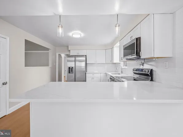 335 Tanner Ave, Hatboro, PA 19040