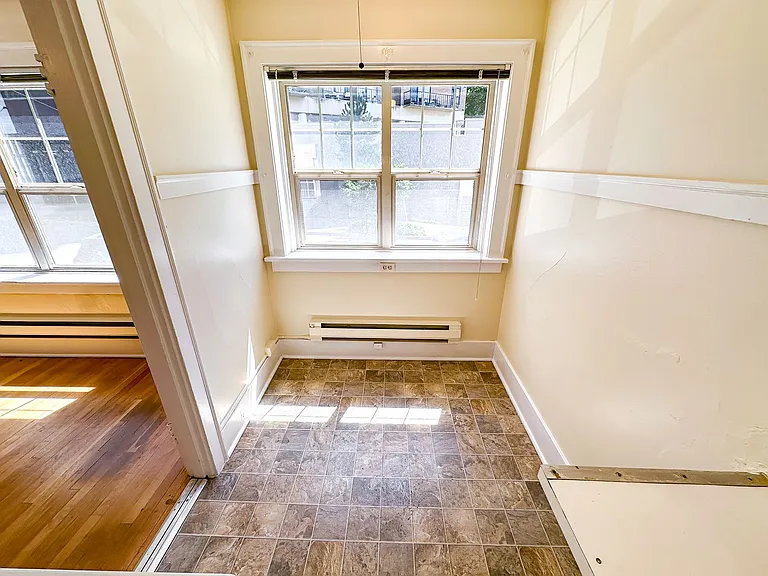 Belmont Apartments — Photo 16