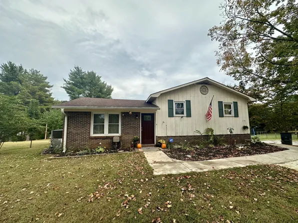 210 Chapel Dr, McMinnville, TN 37110