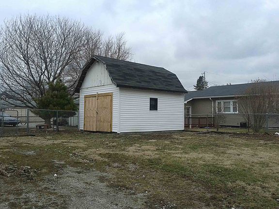 2nd image of 258 E Green St