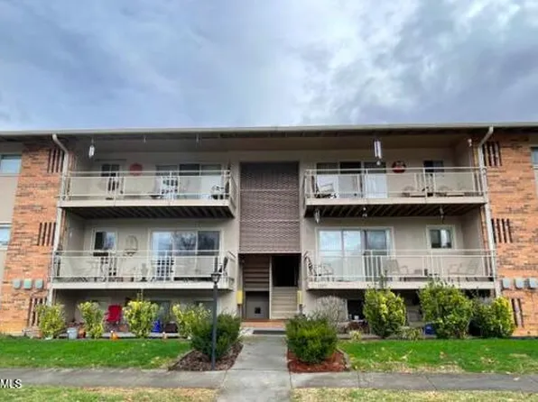 1225 Carriage Cir #203, Bristol, VA 24201