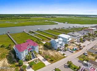 196 W 4th St, Ocean Isle Beach, NC 28469