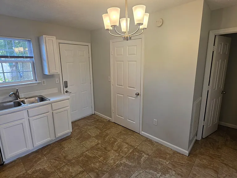 134 Point Place Dr — Photo 34