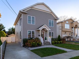 126 Fairview Ave, Oceanside, NY 11572