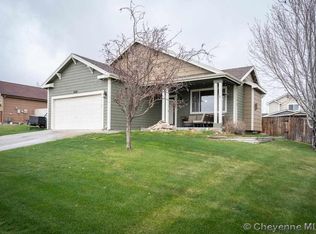 5514 Parkside Dr, Cheyenne, WY 82001