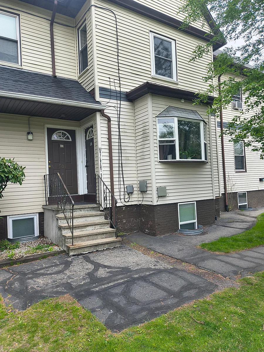 Building Photo - 32 Kilvert St #101