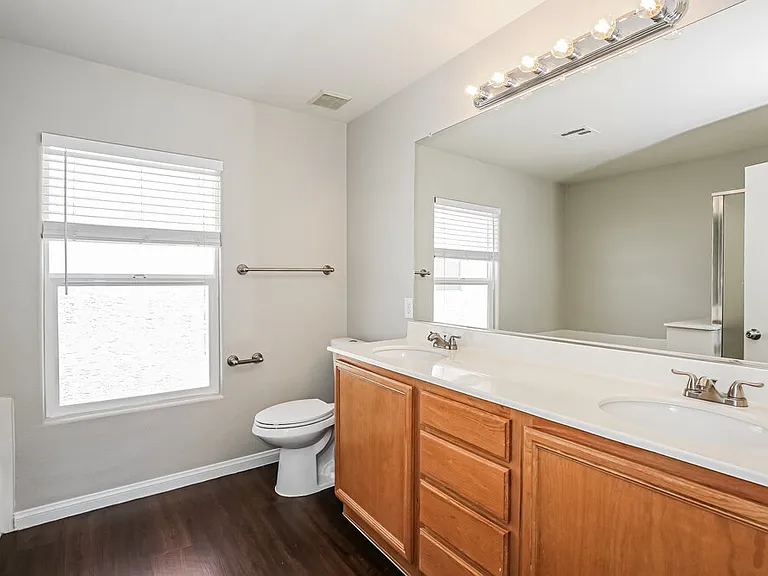 3958 Russet Plains St — Photo 12