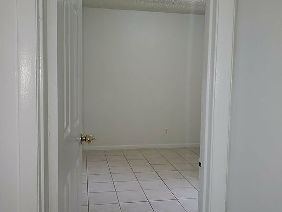 5th image of 4376 Bryan Ave