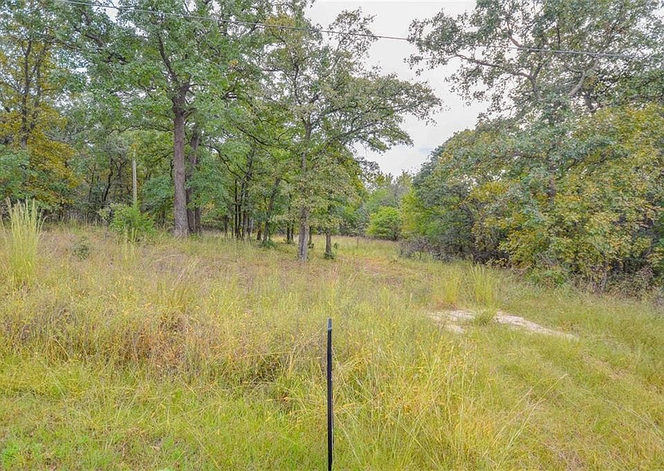 1st image of 11 Fawn Ln