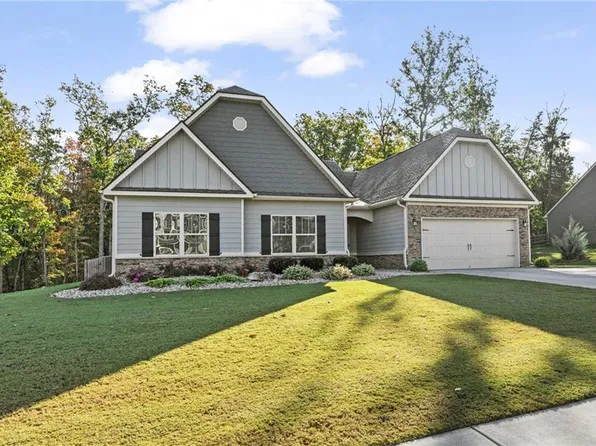 24 Thunder Hawk Ln NE, Rydal, GA 30171