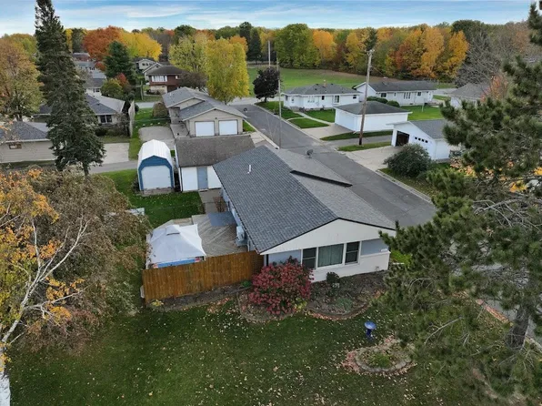 511 Indiana Ave W, Gilbert, MN 55741