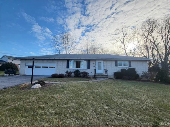 1966 Linden Ln, Whitehall, PA 18052