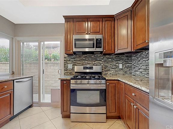5th image of 25630 Estoril St