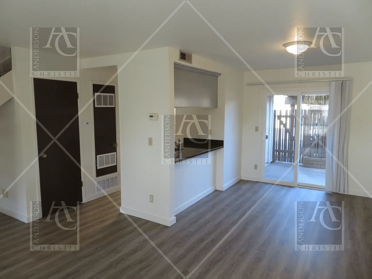2 bed 1.5 Condo on the upper westside close to UCSC — Photo 3