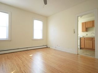 2121 Hennepin Ave S, Minneapolis, MN 55405