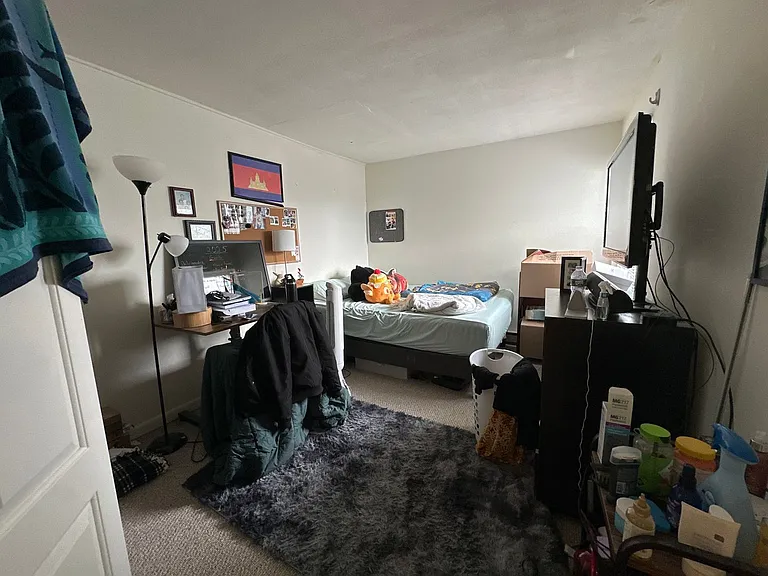University Park Apartments near Cornell University — Photo 780