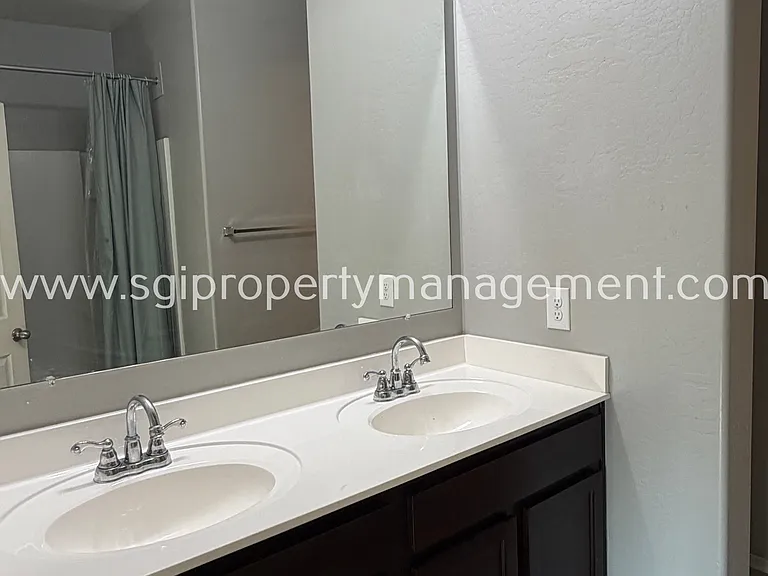 3214 N Pleasant View Ln — Photo 8