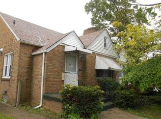 427 Sewell Dr, Oregon, OH 43616