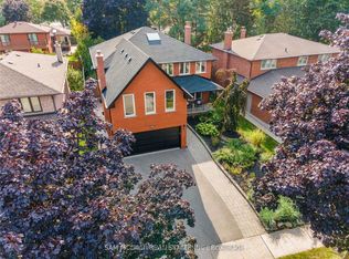 2212 Florian Rd, Mississauga, ON L5A2M4