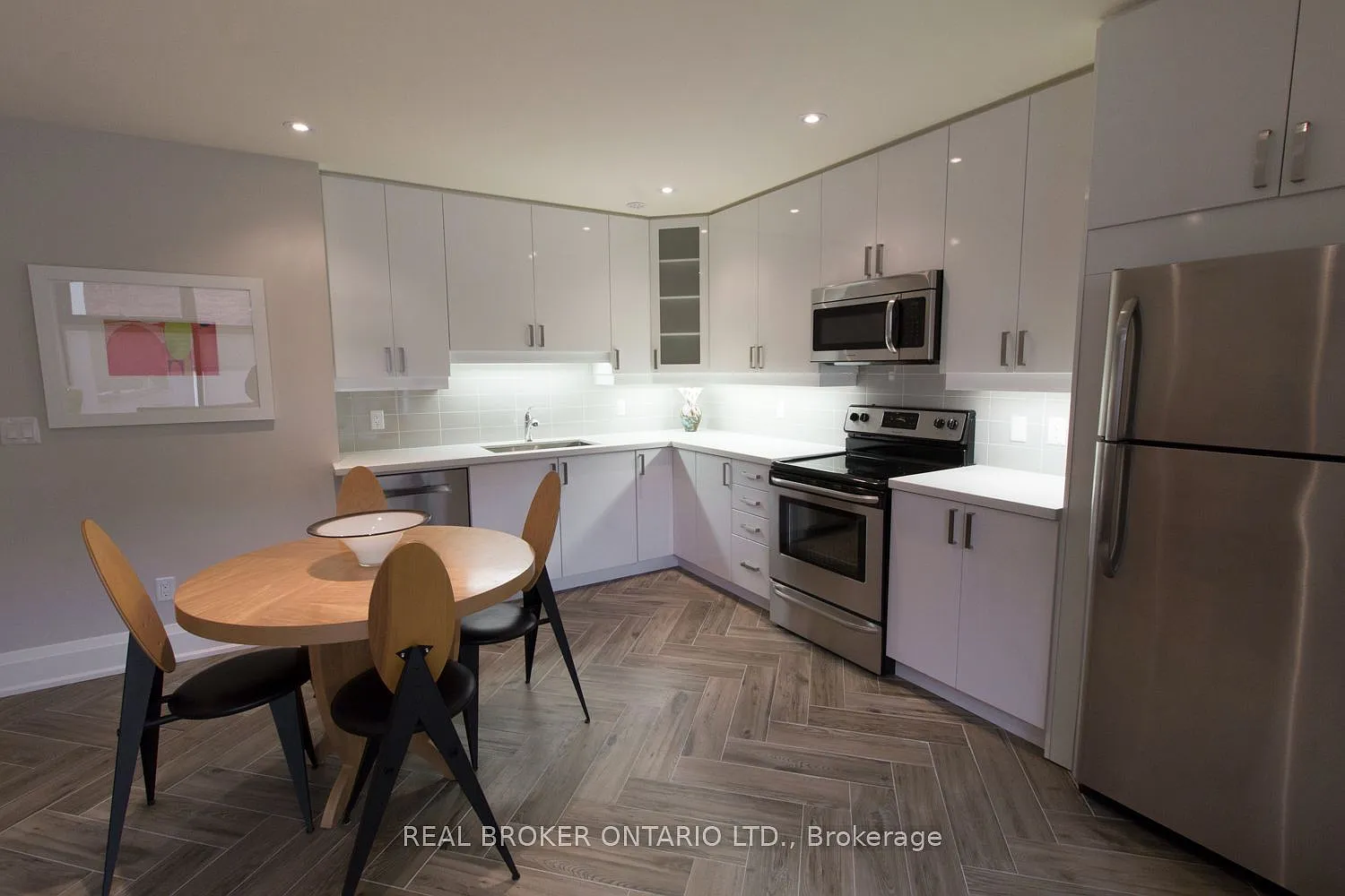 2 bed, $3,250 — Photo 3