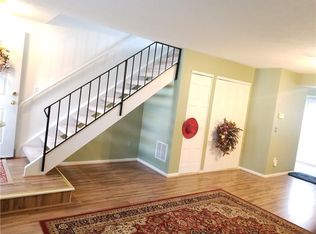 924 Eastbrooke Ln, Rochester, NY 14618