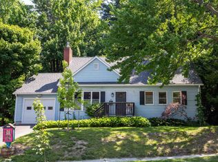 30 Crest Dr, Burlington, VT 05401