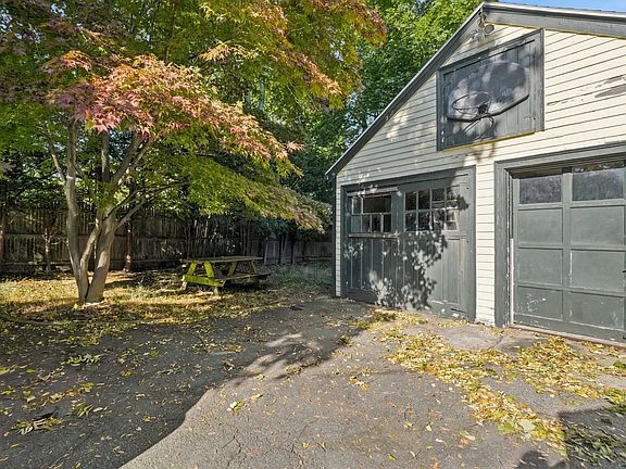 4th image of 75 Nahant St
