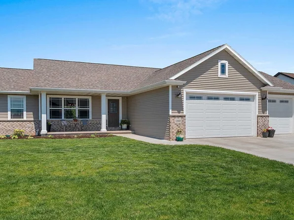 1960 Red Fox Ln, Kaukauna, WI 54130