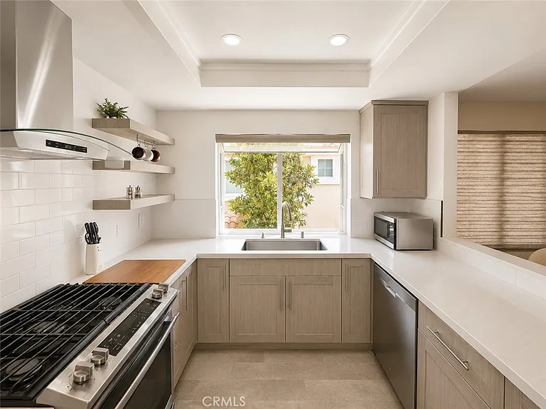 2444 Paseo Circulo — Photo 8