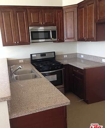 4th image of 6950 Simpson Ave