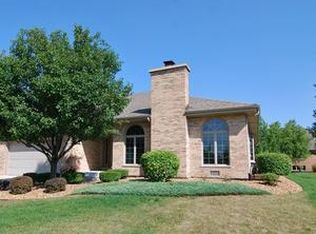 8950 Raintree Ln, Frankfort, IL 60423