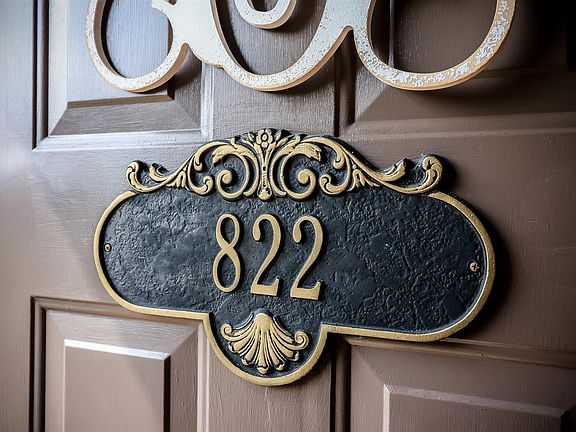 5th image of 822 Ronald Dr