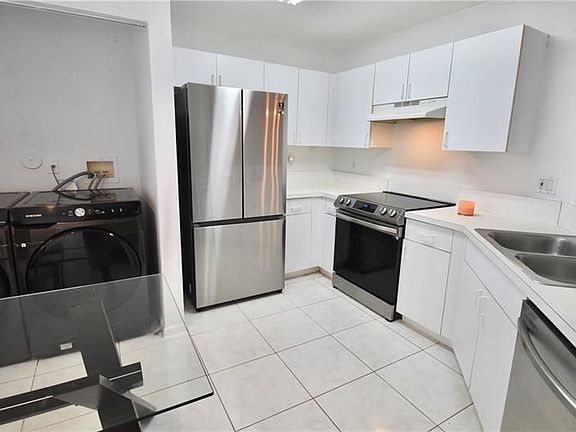 5th image of 1380 SW 47th Ave