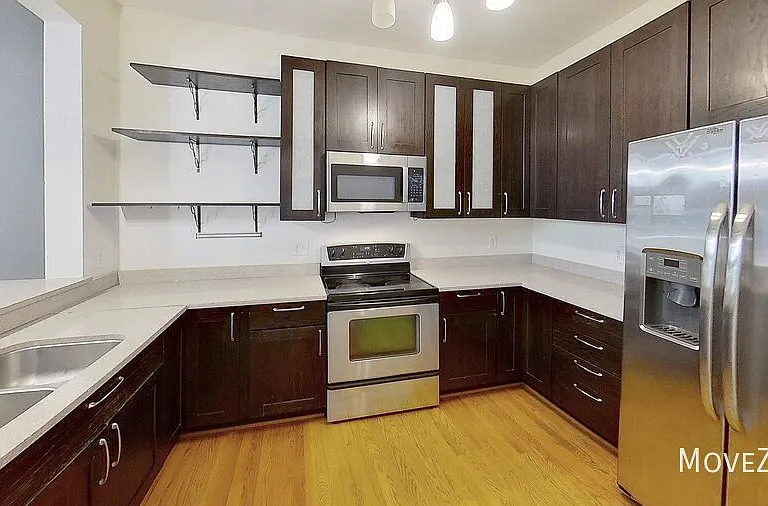 208 E Davie St — Photo 37