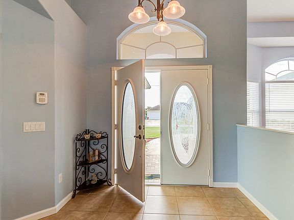 4th image of 5755 NW Eskimo Cir
