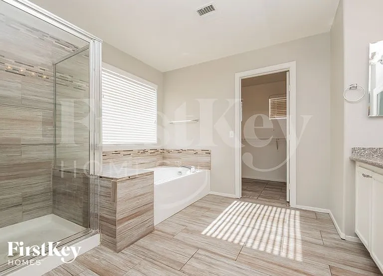 1708 Mizzenmast Ave — Photo 8