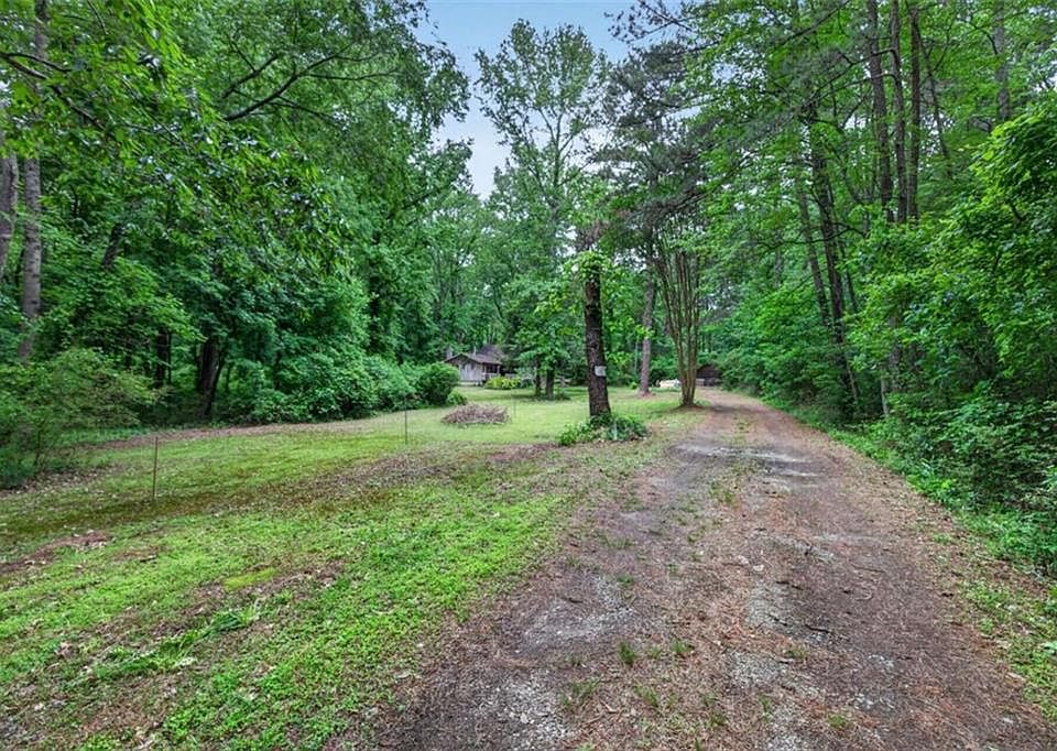 1st image of 1921 Mack Rd