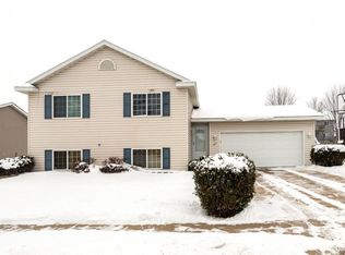 5267 56th Ave NW, Rochester, MN 55901