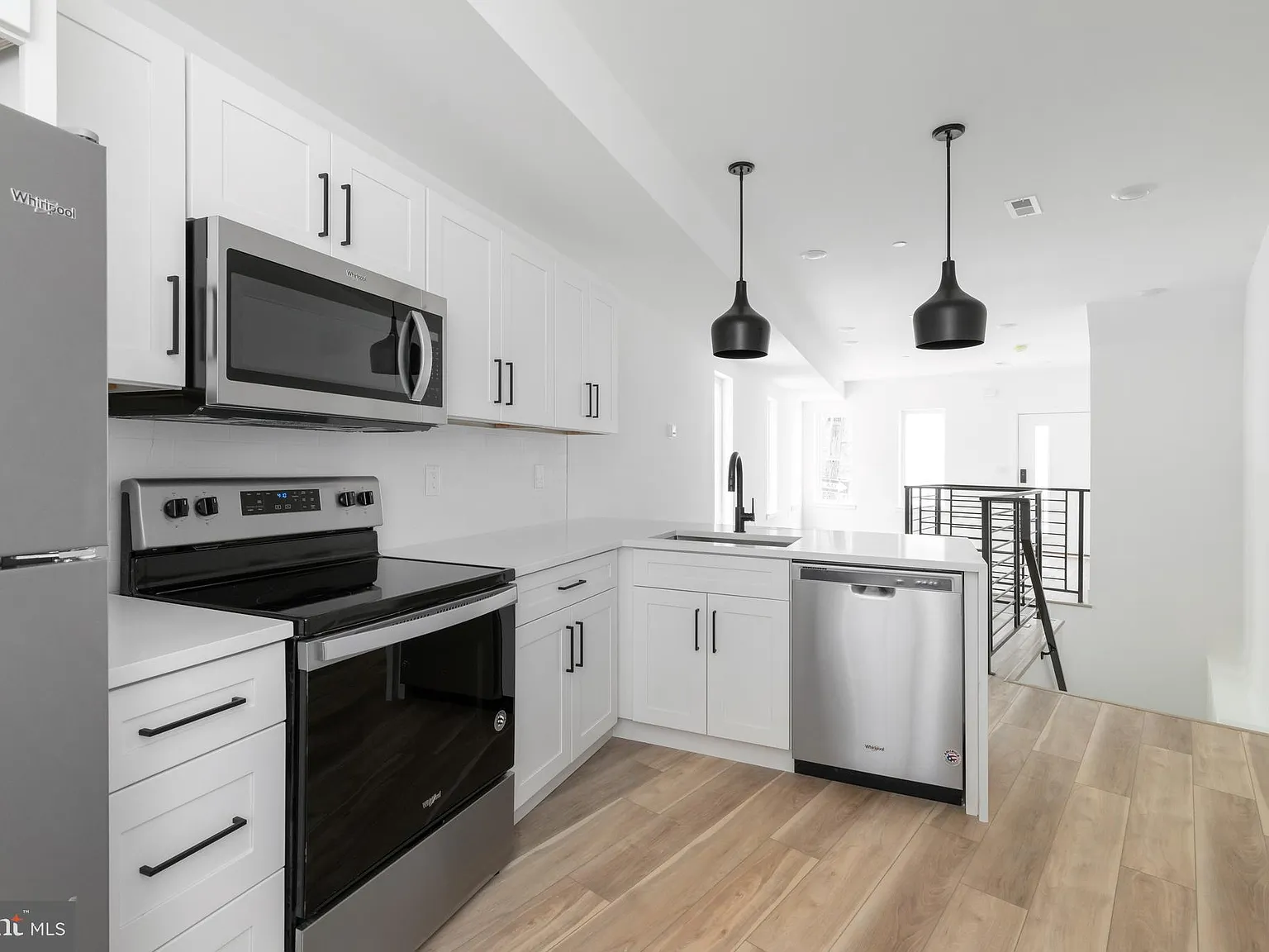 2 bed, $1,749 — Photo 1