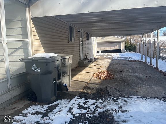 2nd image of 47 S Brentwood Ave