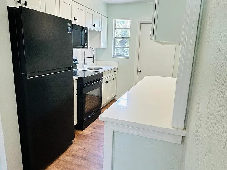 10 Byron Ellinor Dr #A — Photo 6