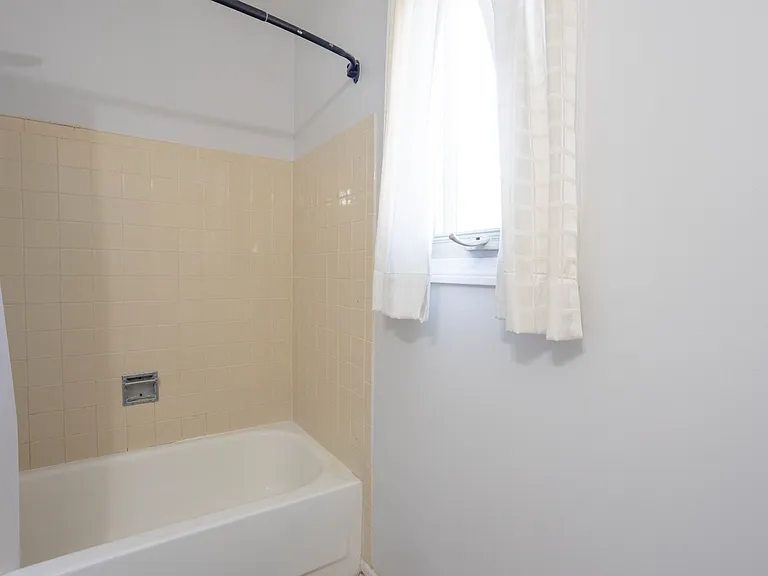 296 Tanager Ct — Photo 12