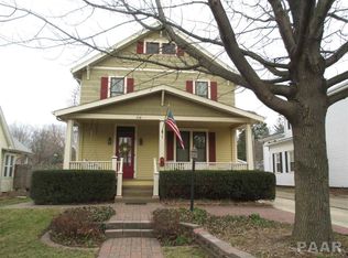 710 S 7th St, Pekin, IL 61554