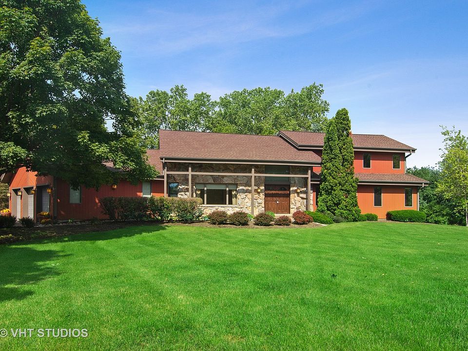 1st image of 45 Rosewood Dr