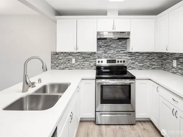 17419 119th Lane SE #E30, Renton, WA 98058