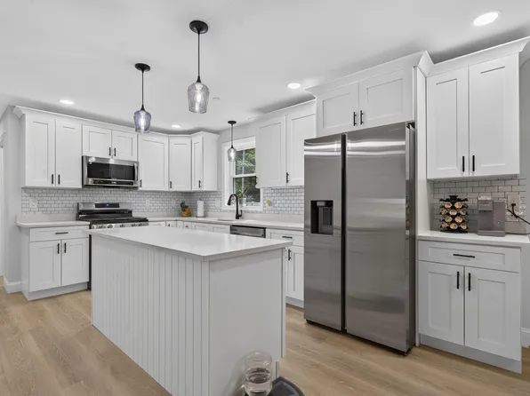44 Redwood Lane, Sanford, ME 04073
