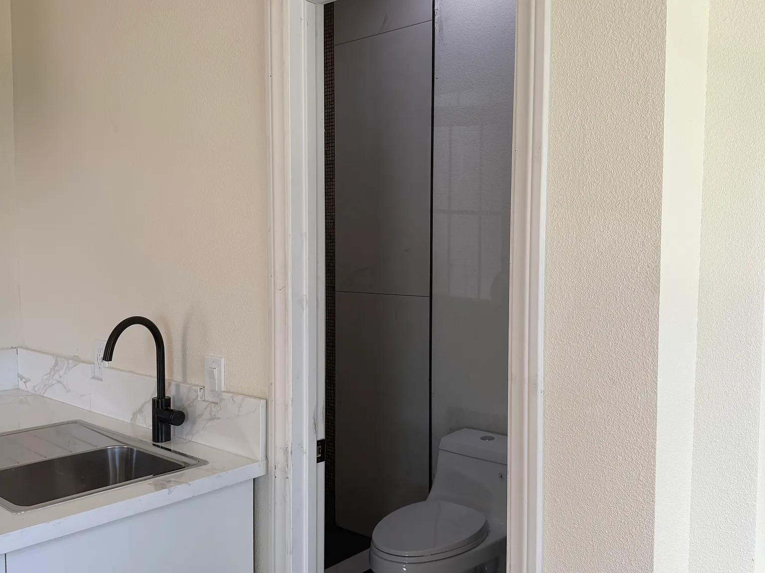 13178 Chatham dr — Photo 3